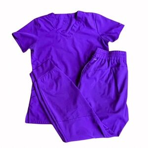 Barco One Cargo XS Purple Jogger & V-Neck Scrub Set